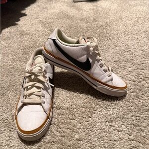 Nike White and Black Sneakers with Brown Accents